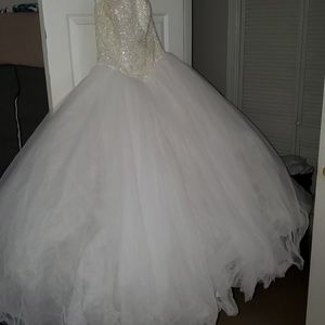 Wedding dress